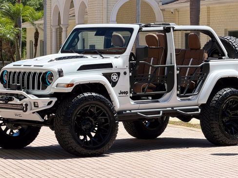 Used 2025 Jeep Wrangler Unlimited Sport AWD/4WD image 38