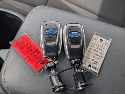 Used 2023 Subaru Outback Premium AWD/4WD image 36