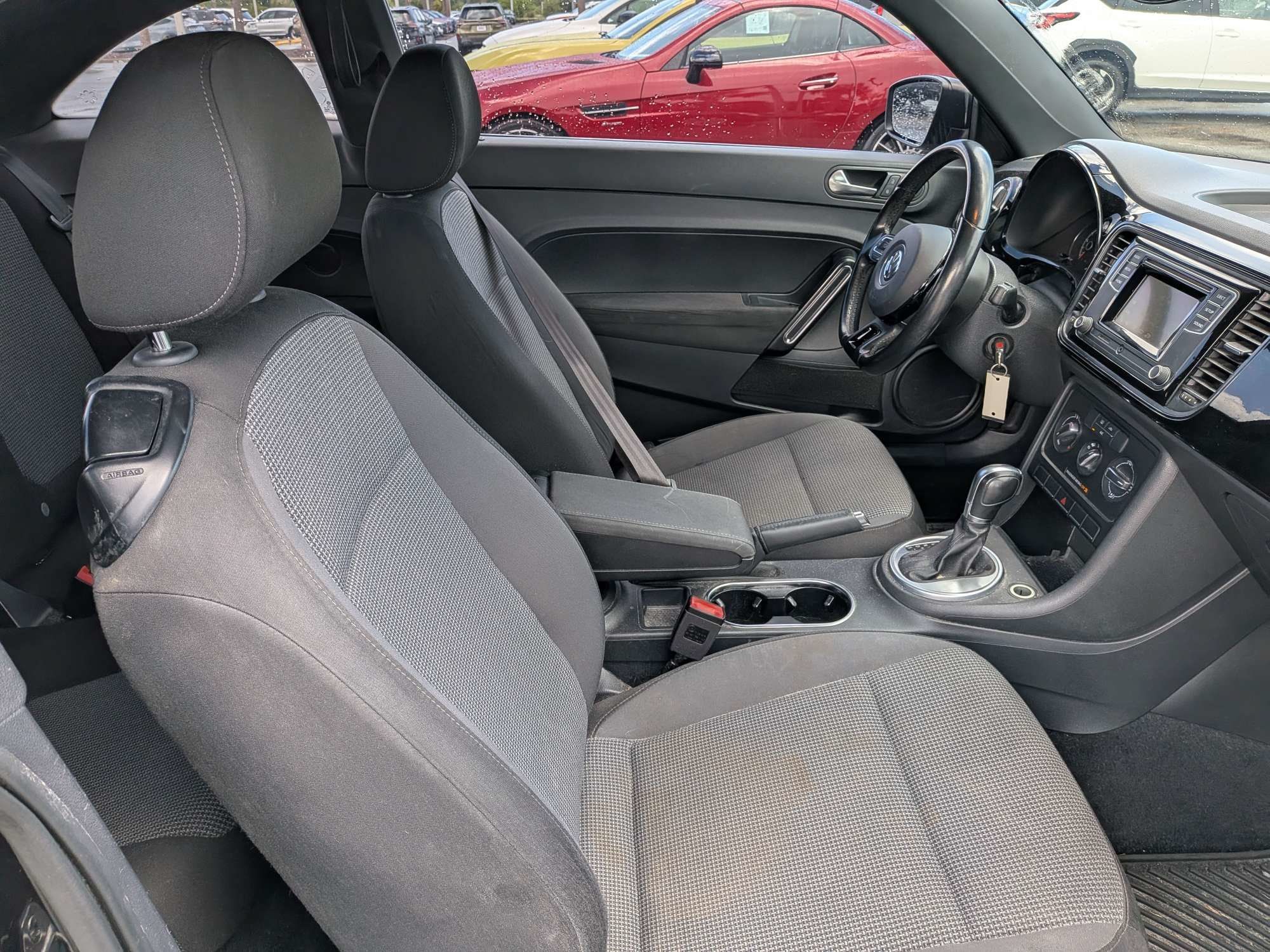 Used 2017 Volkswagen Beetle 1.8T S FWD image 13