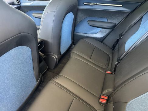 Certified 2025 Volvo EX30 Ultra w/ Climate Package AWD/4WD image 11