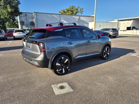 Certified 2025 Nissan Kicks SR FWD image 8