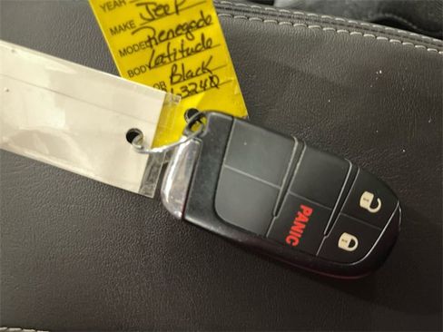 Certified 2023 Jeep Renegade Latitude image 21