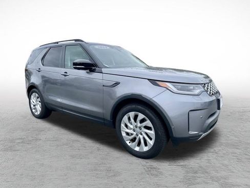 Certified 2024 Land Rover Discovery S image 3