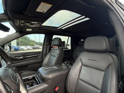 Used 2021 GMC Yukon Denali w/ Denali Premium Package AWD/4WD image 57