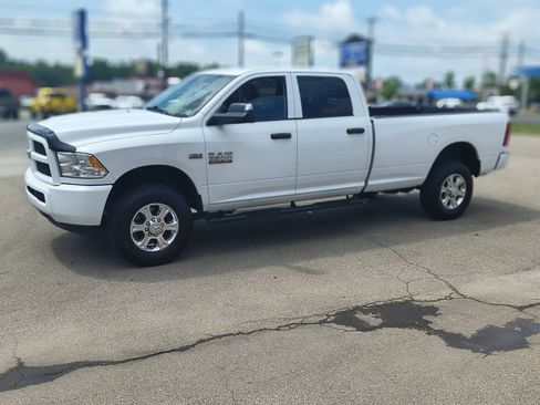 Used 2017 RAM 2500 Tradesman AWD/4WD image 11