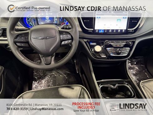Used 2024 Chrysler Pacifica Premium FWD image 23
