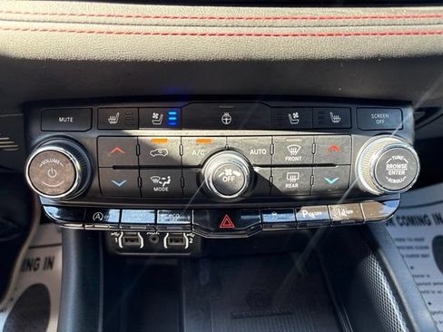 Used 2023 Dodge Durango GT AWD/4WD image 28
