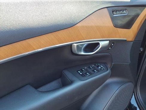 Used 2024 Volvo XC90 B6 Plus image 5