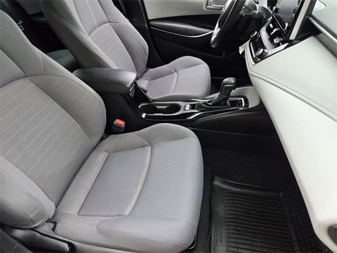 Used 2020 Toyota Corolla SE image 14