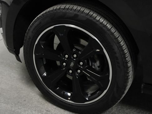 Used 2024 Ford Expedition Limited image 10