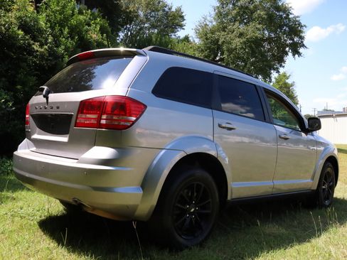 Used 2020 Dodge Journey SE w/ Blacktop Package image 20