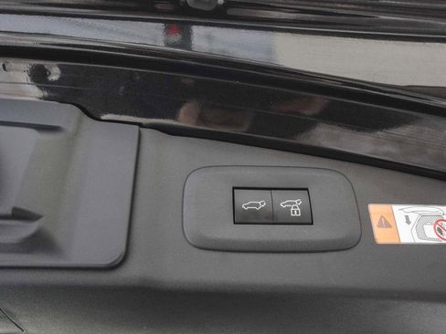 Used 2023 Lexus RZ 450e Premium image 43