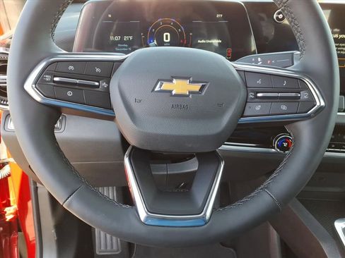 New 2026 Chevrolet Equinox LT w/ Convenience Package II image 9