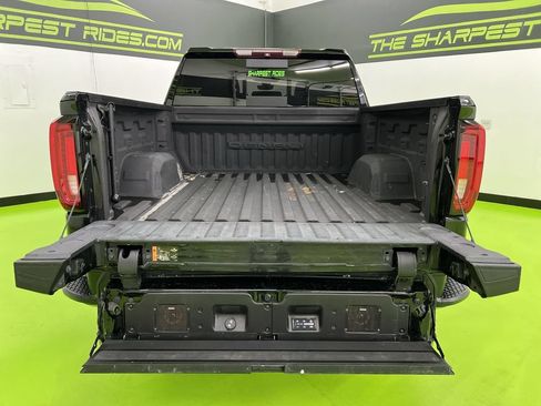 Used 2019 GMC Sierra 1500 Denali w/ Denali Ultimate Package AWD/4WD image 9