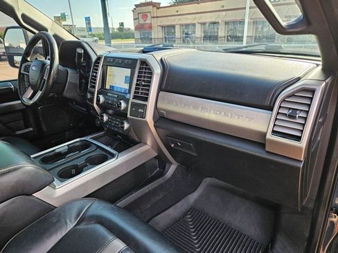 Used 2021 Ford F250 Platinum w/ FX4 Off-Road Package AWD/4WD image 22