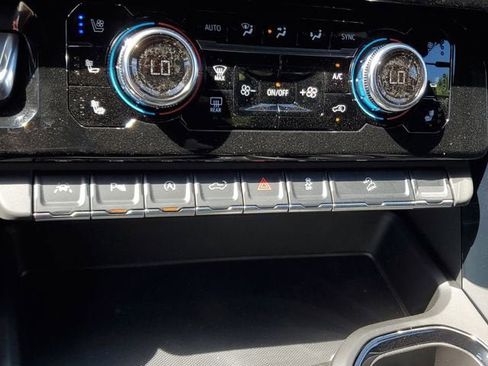 New 2026 GMC Sierra 1500 AT4 w/ AT4 Premium Package AWD/4WD image 25