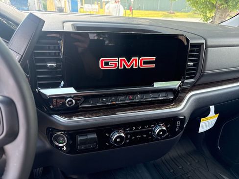 New 2026 GMC Sierra 1500 Elevation w/ X31 Off-Road Package AWD/4WD image 13