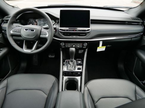 New 2026 Jeep Compass Limited image 12