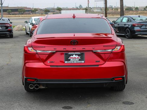 Used 2025 Toyota Camry SE w/ Convenience Package FWD image 7