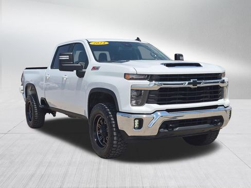 Used 2024 Chevrolet Silverado 3500 LT w/ All Star Edition AWD/4WD image 7
