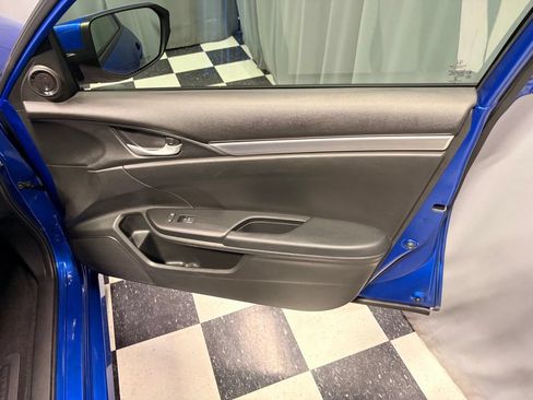 Used 2019 Honda Civic Sport image 17