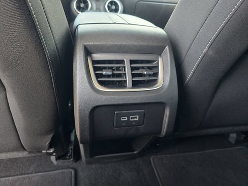 Used 2025 Chevrolet Blazer LT AWD/4WD image 25