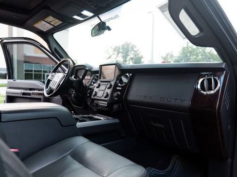 Used 2016 Ford F250 Platinum w/ Platinum Package AWD/4WD image 22