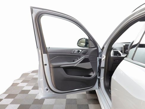 New 2026 BMW X5 xDrive50e w/ M Sport Package image 5