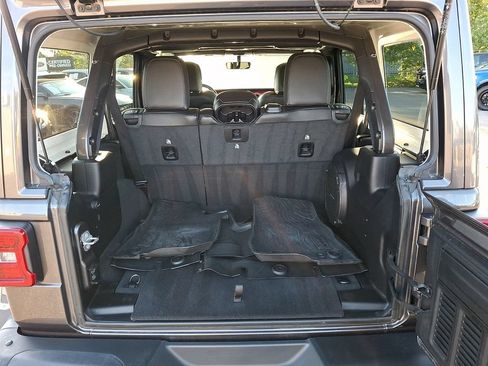 Used 2021 Jeep Wrangler Unlimited Rubicon AWD/4WD image 29