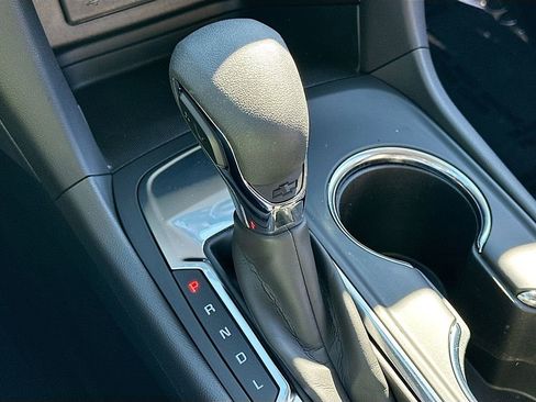 Used 2023 Chevrolet Equinox LS w/ LS Convenience Package image 16