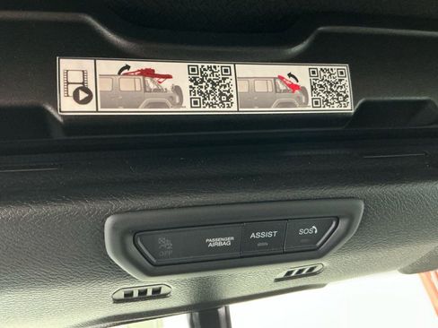 Used 2022 Jeep Wrangler Unlimited Sport image 11