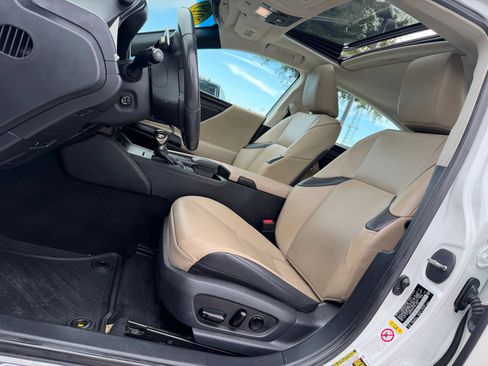 Used 2019 Lexus ES 350 w/ Premium Package FWD image 10