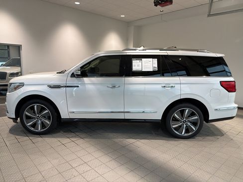 Used 2019 Lincoln Navigator Black Label image 2