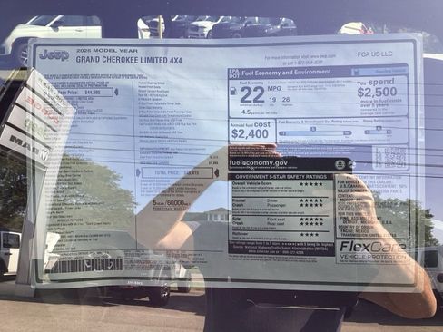 New 2025 Jeep Grand Cherokee Limited image 11