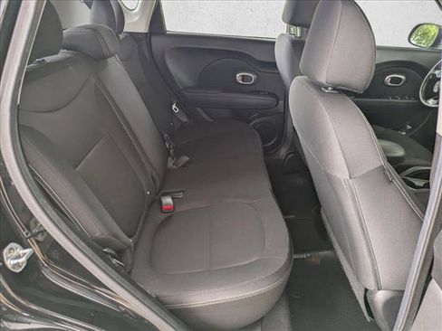 Used 2017 Kia Soul FWD image 17