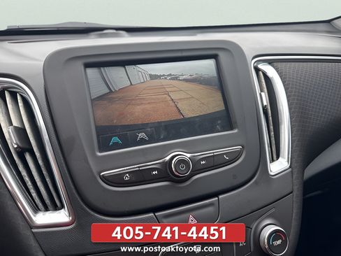 Used 2018 Chevrolet Malibu LT FWD image 26