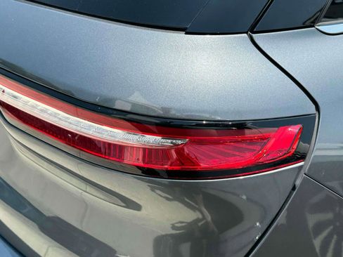 Used 2022 Lincoln Corsair Standard w/ Equipment Group 101A image 8