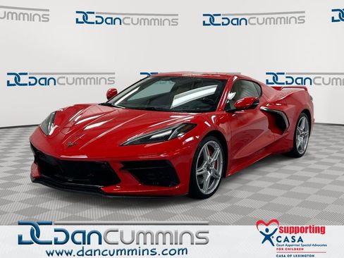 Used 2021 Chevrolet Corvette Stingray Preferred Cpe w/ Z51 Performance Package RWD image 1