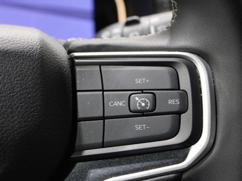 Used 2024 Jeep Wagoneer 4WD image 12