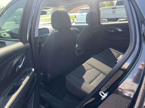 Used 2023 GMC Terrain SLE w/ Driver Convenience Package FWD image 11
