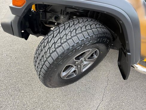 Used 2019 Jeep Wrangler Sport AWD/4WD image 15