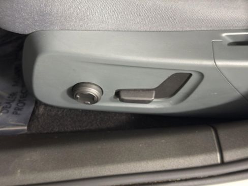 Used 2022 Polestar Polestar 2 image 21