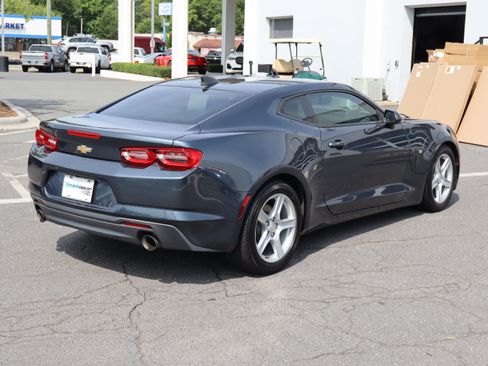 Used 2022 Chevrolet Camaro LT w/ Technology Package RWD image 10