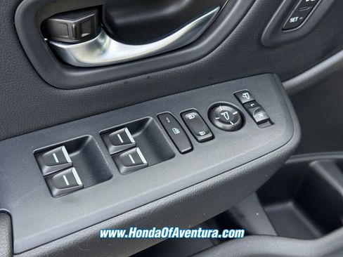 Certified 2025 Honda Pilot TrailSport image 20