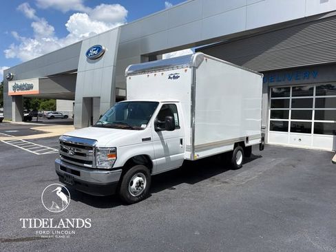 New 2027 Ford E-450 and Econoline 450 Super Duty w/ Power Equipment Group RWD image 4