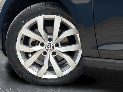 Used 2018 Volkswagen Golf SEL FWD image 36