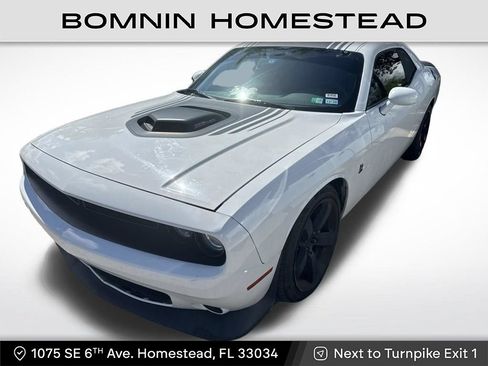 Used 2016 Dodge Challenger R/T Scat Pack RWD image 1