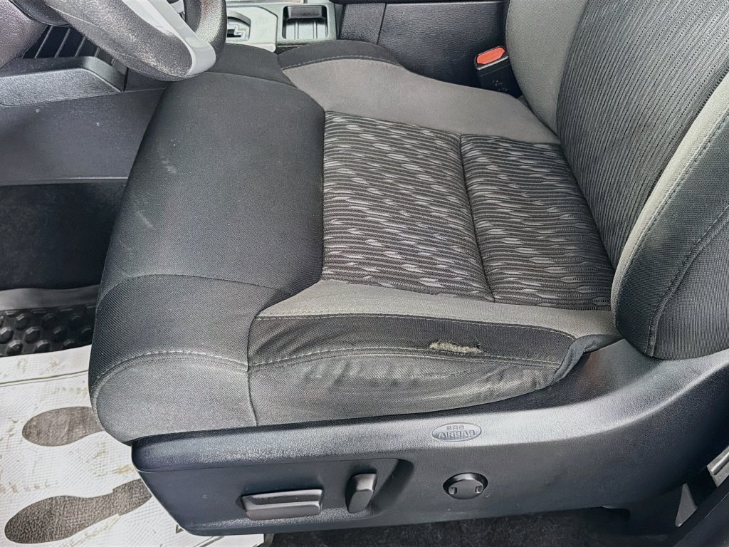 Used 2018 Toyota Tundra SR5 AWD/4WD image 18