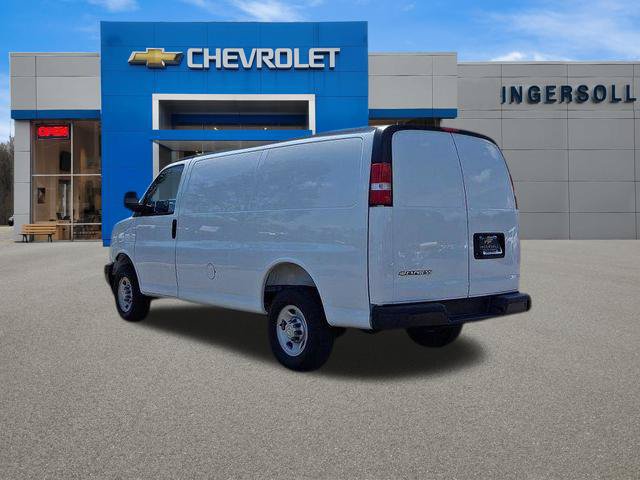 Used 2026 Chevrolet Express 3500 w/ Driver Convenience Package RWD image 32