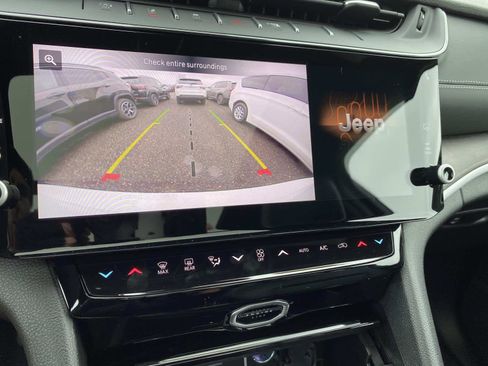New 2026 Jeep Grand Cherokee L Limited image 13